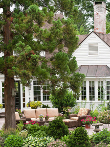 Picking a New Color Palette for Your Home’s Exterior - bhgrelife.com
