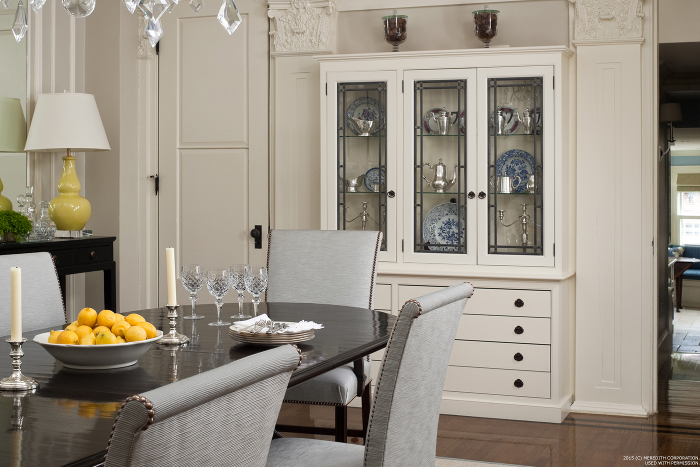 Romantic Revival: Tips for Dramatic and Formal Dining Rooms
