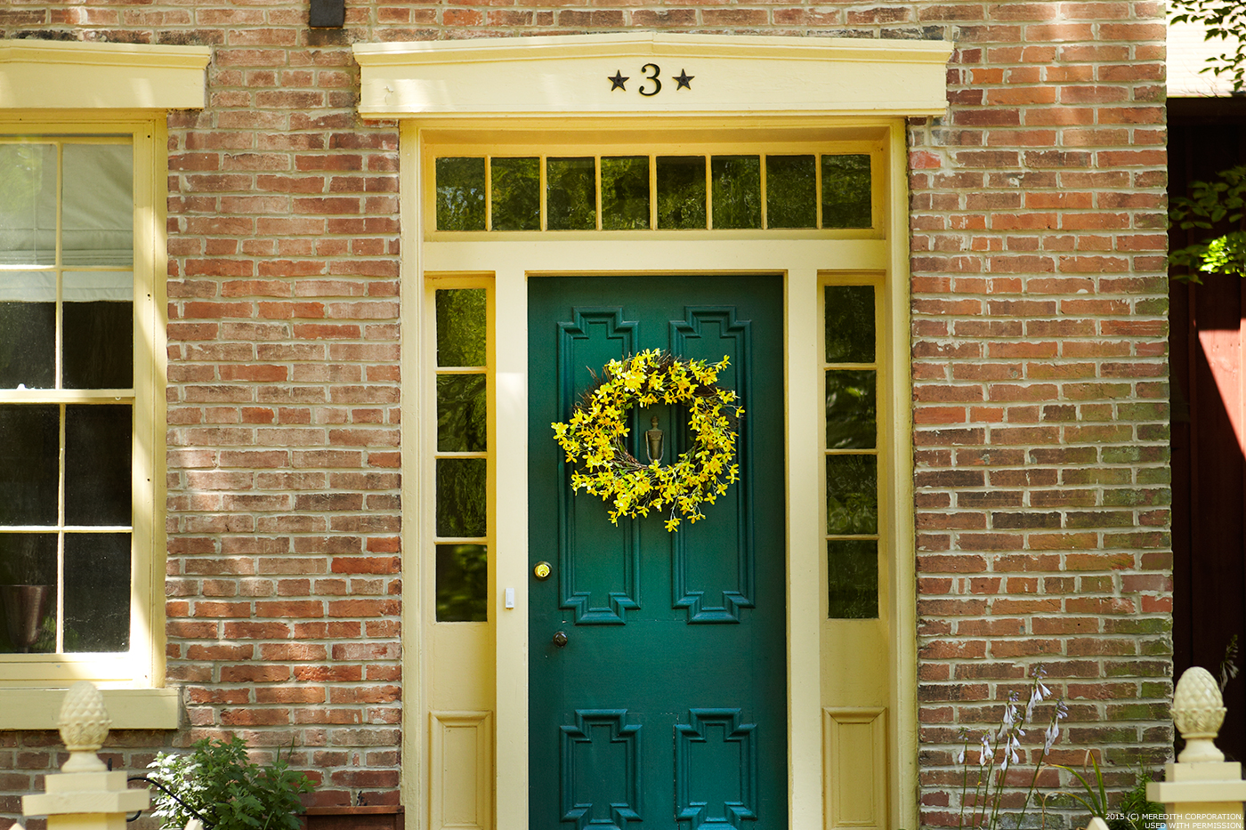 Curb Appeal: Front Entryway Lighting & Accessory Tips & Tricks - BHGRELife.com