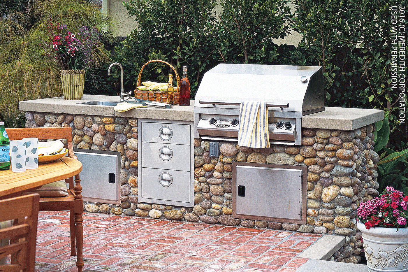 How to Design a Stylish Outdoor Kitchen - bhgrelife.com